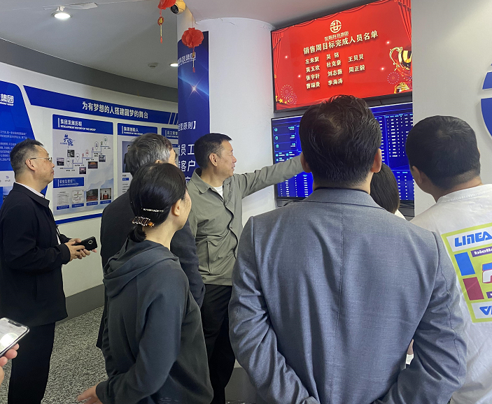 �����ں� У��Я��حϲ����pc28�Ƽ��������ϲ�ְҵ��ѧս������Ǣ̸��˳�����